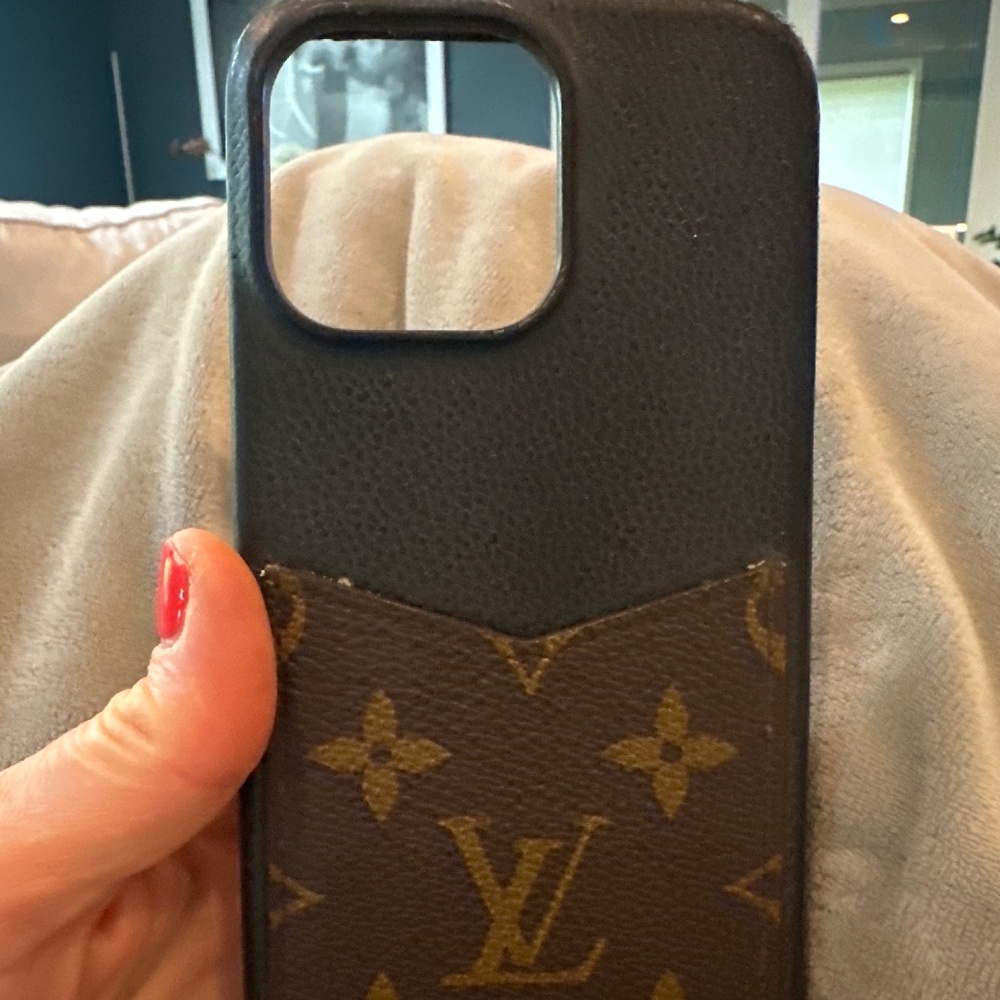 Apple 14 Pro Max Louis Vuitton phone case